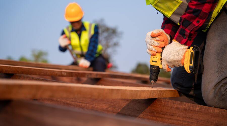 Professional residential roofers in Yellowstone National Park, WY